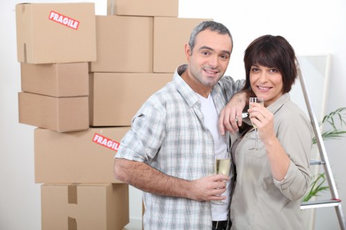 Local moving truck suitable for Stockwell streets and flats